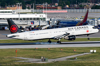 Airbus A321-211 CFM Air Canada