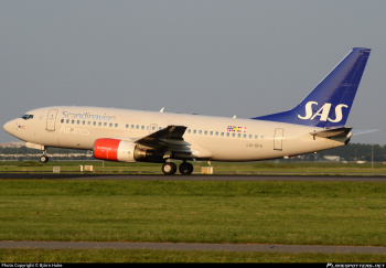 Boeing 737-783 SAS