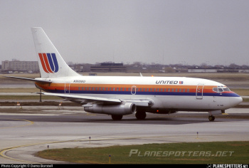 Boeing 737-222 United Airlines